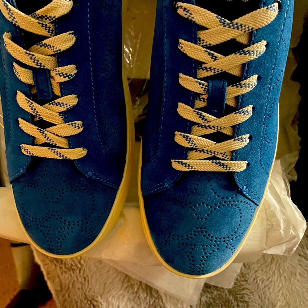 Coach men suede sneakers w/ C logo